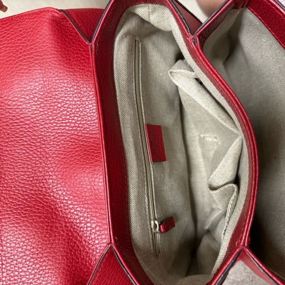 GUCCI AUTHENTIC Interlocking G Satchel - Picture 13 of 16